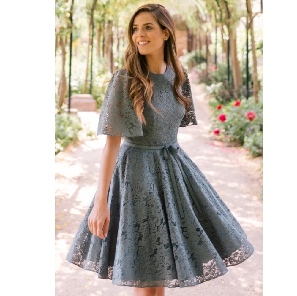 GAL MEETS GLAM COLLECTION_Harper Lace Fit & Flare Dress Size 4 NWT